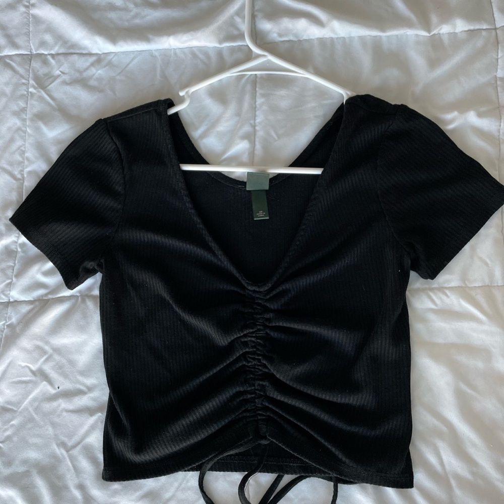 Ruched front black top